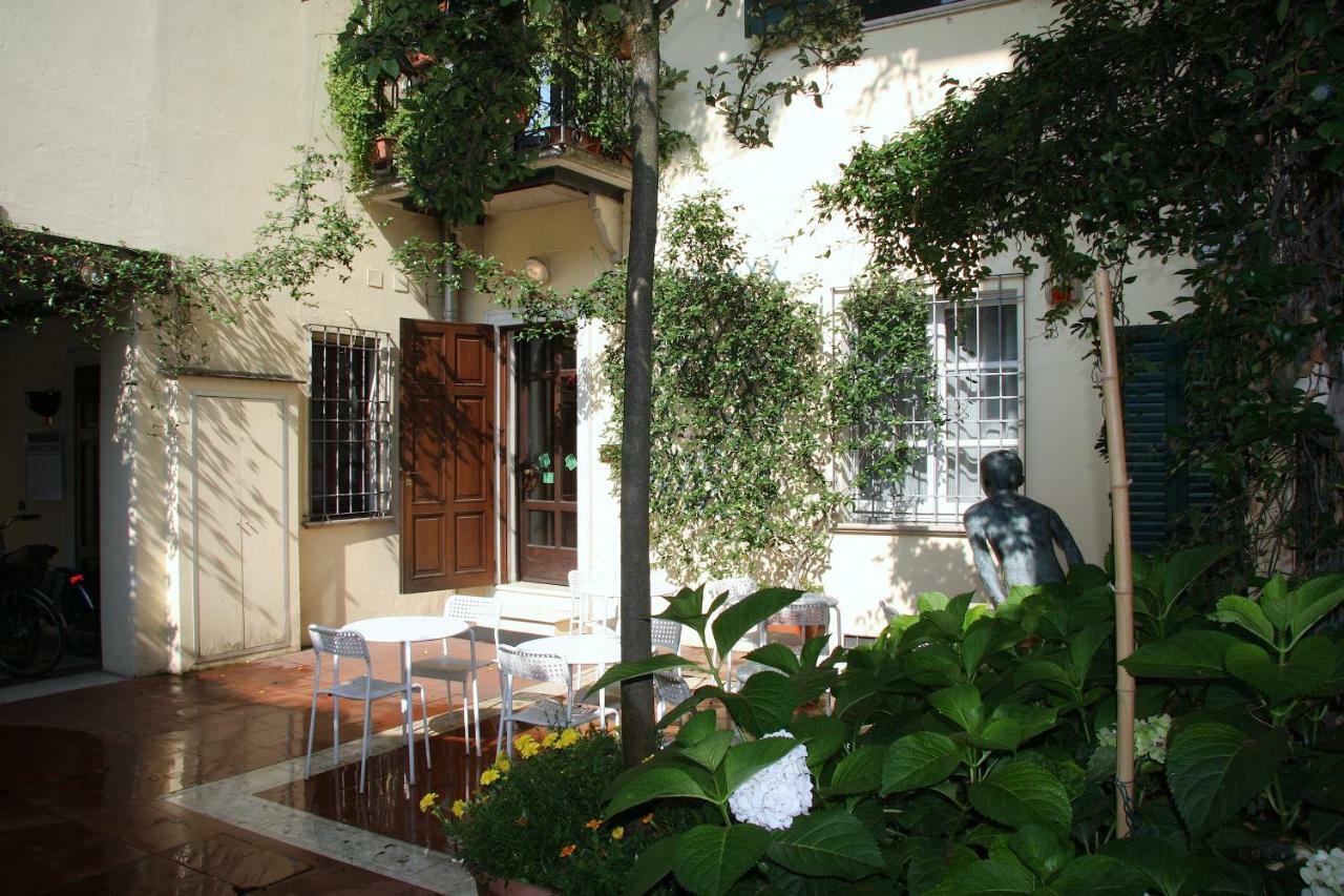 B&B Casa Dei Poeti Μάντοβα Εξωτερικό φωτογραφία